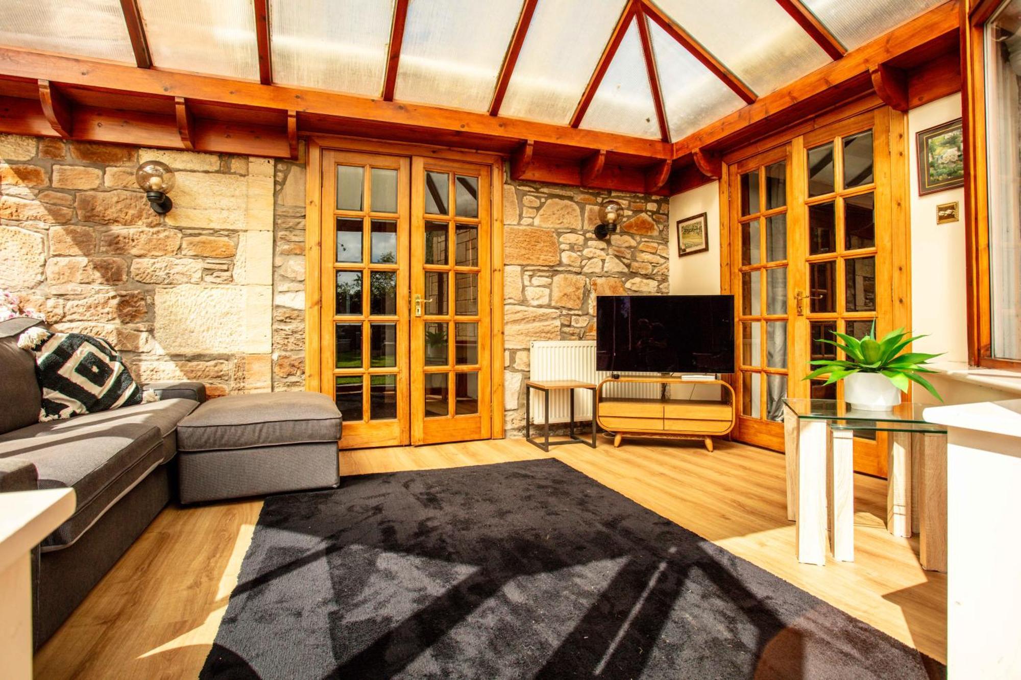 Burnock Lodge With Hot Tub แอร์ ภายนอก รูปภาพ
